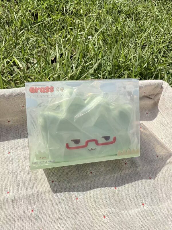 Nunu Little Grass Squishy Toy