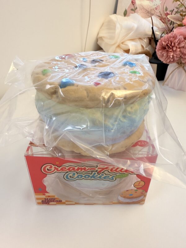 2b87e490f354ebe94bef796caca25b8d Large Cream Sandwich Cookie Squishy