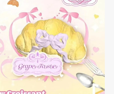 Lisa Bow Croissant Squishy